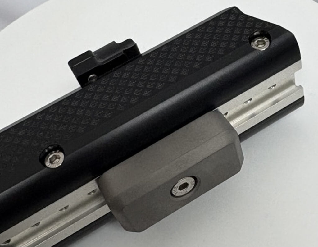 ahg UIT Stock Weight